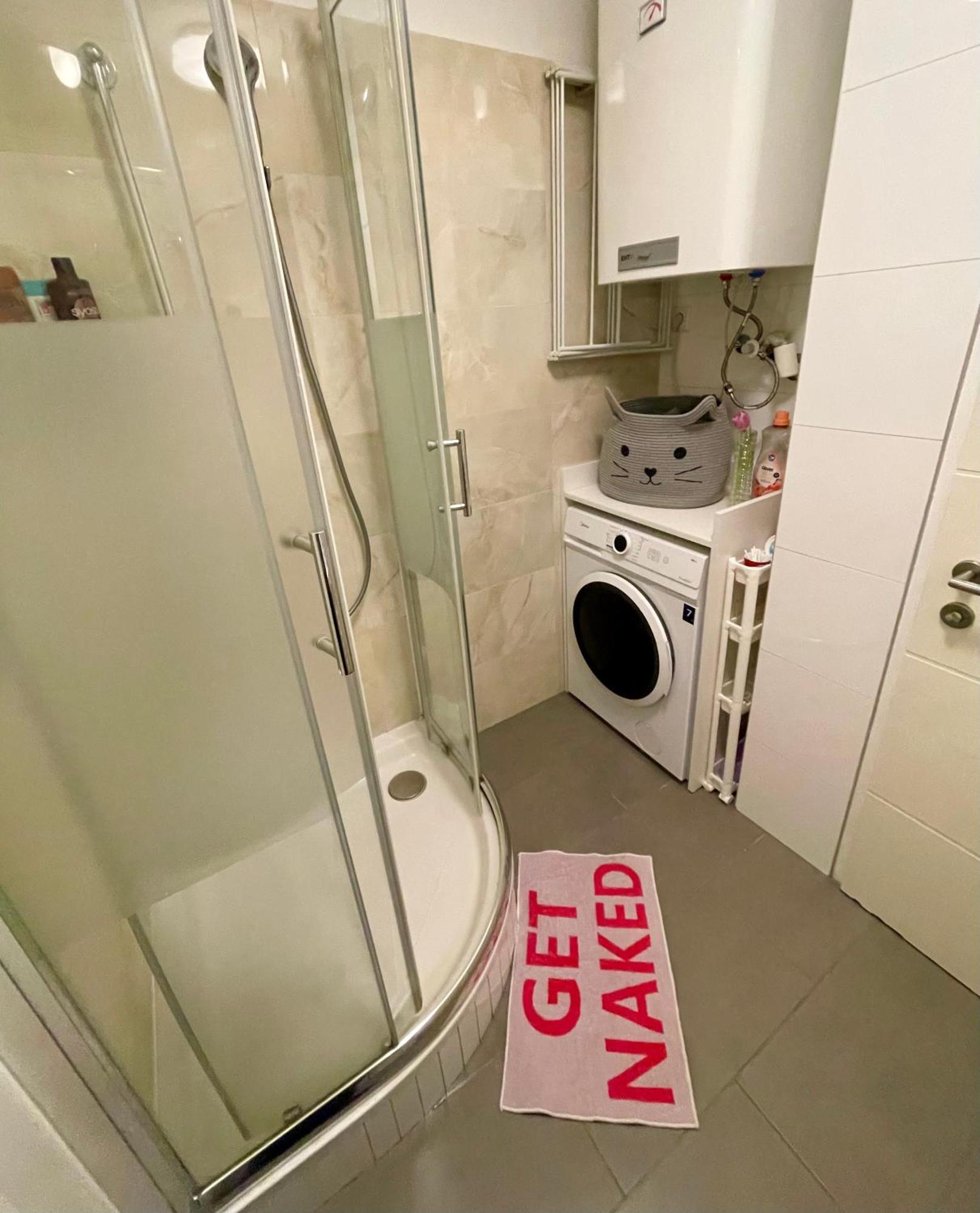 Business-apartment 1-6 Months